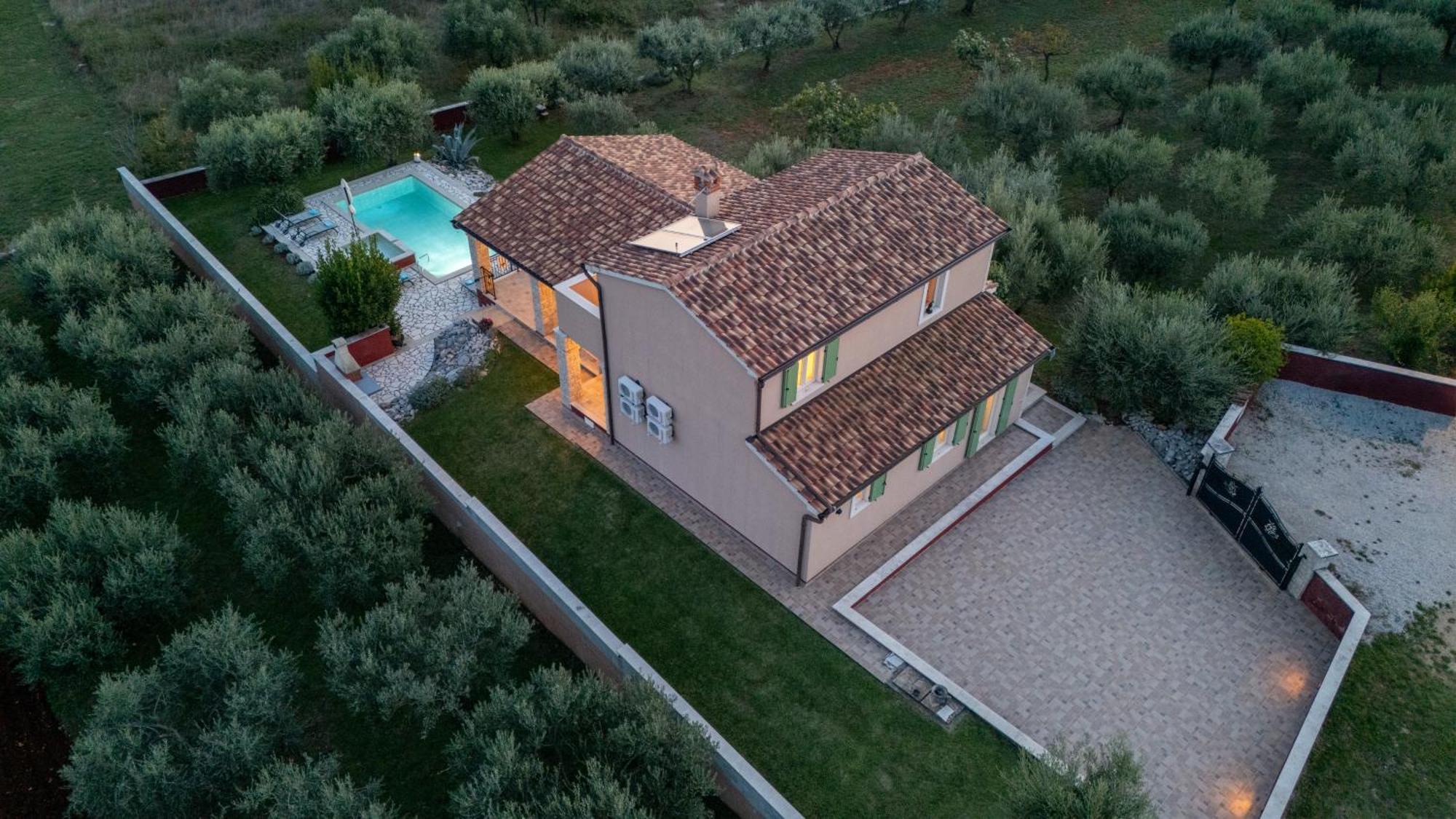 Villa Nona Marija Sveti Lovrec Pazenaticki Exterior photo